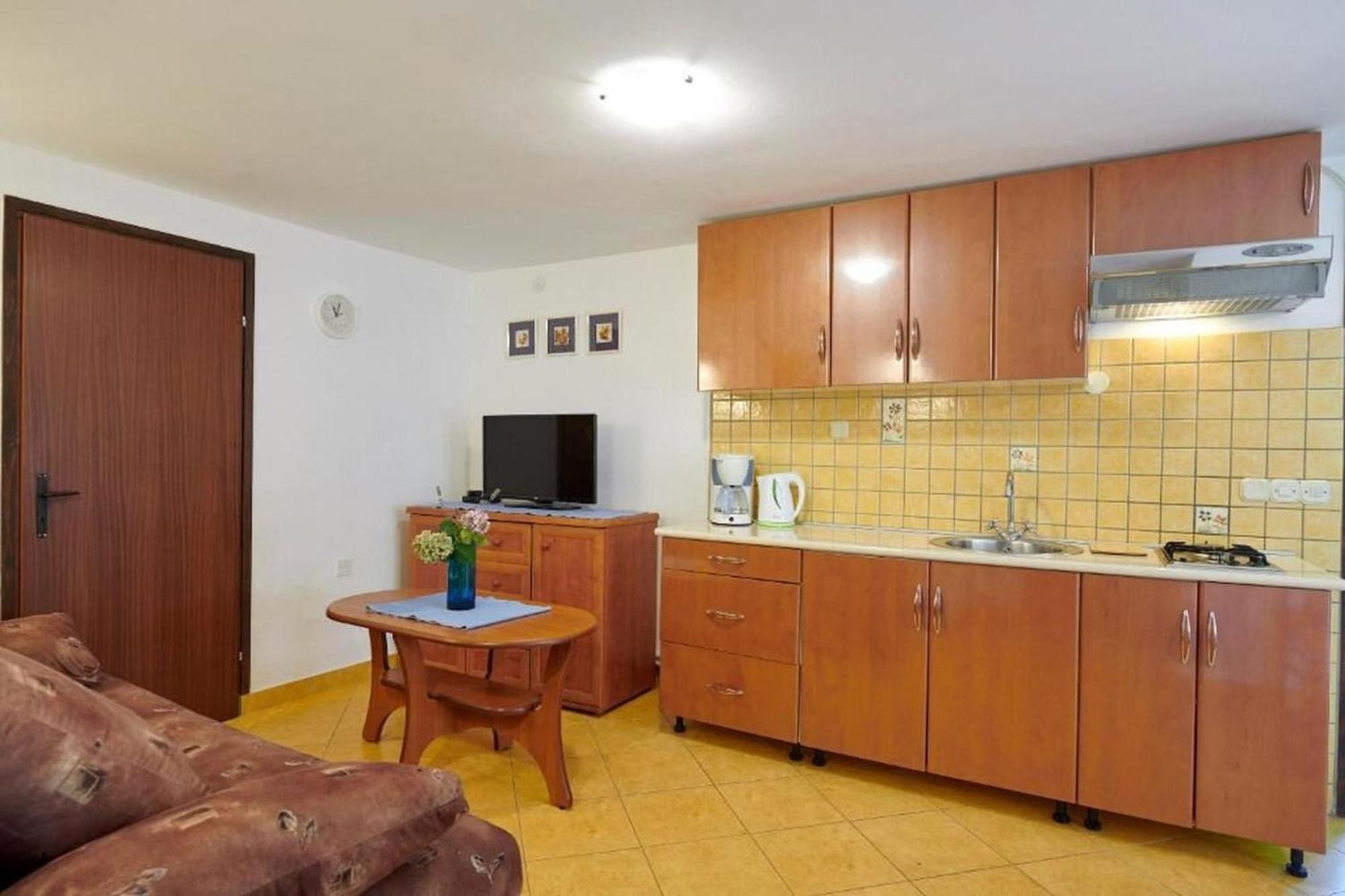 Apartments Davorka Баньоле Екстер'єр фото