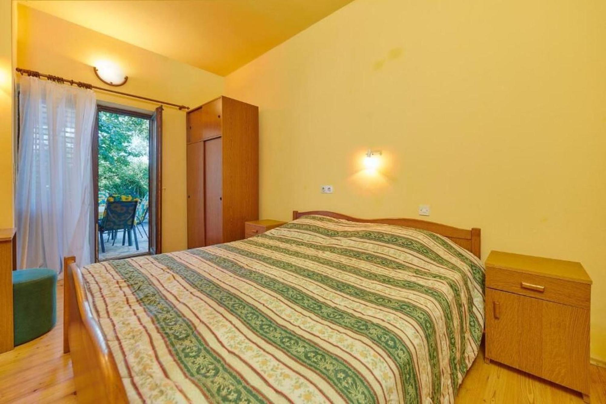 Apartments Davorka Баньоле Екстер'єр фото